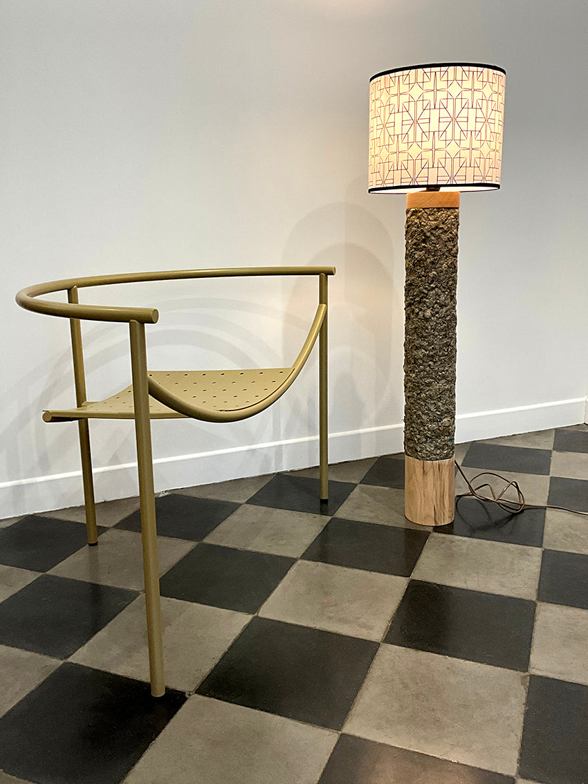 Lampe Gala, pied artisanal en pâte à papier